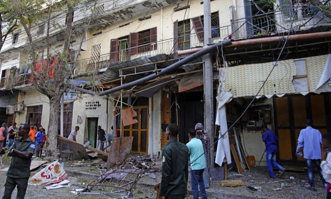 Σομαλία: Πολύνεκρη επίθεση στο γραφείο του δημάρχου της Μογκαντίσου