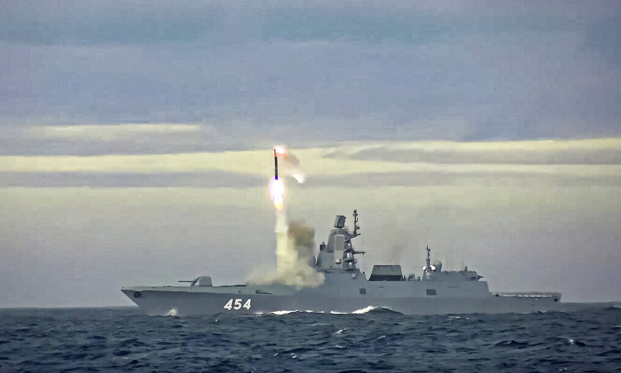 Νέα δοκιμή του υπερηχητικού πυραύλου Zircon από ρωσική φρεγάτα