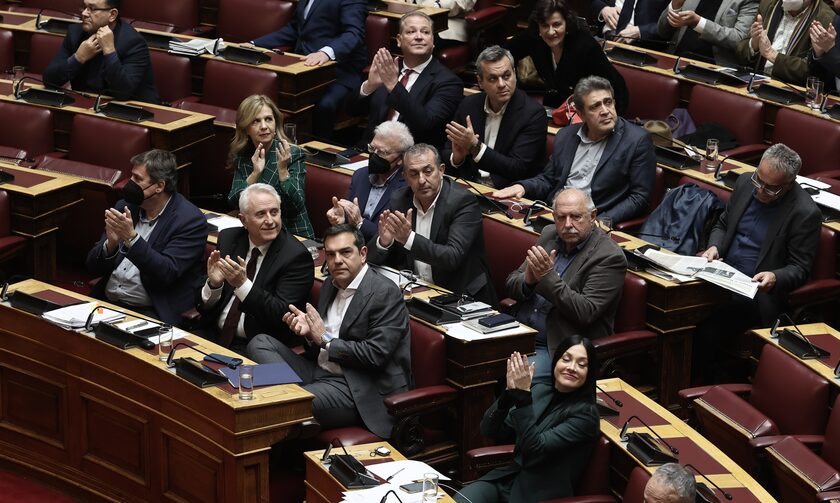 Τι κερδίζει ο ΣΥΡΙΖΑ από την πρόταση μομφής