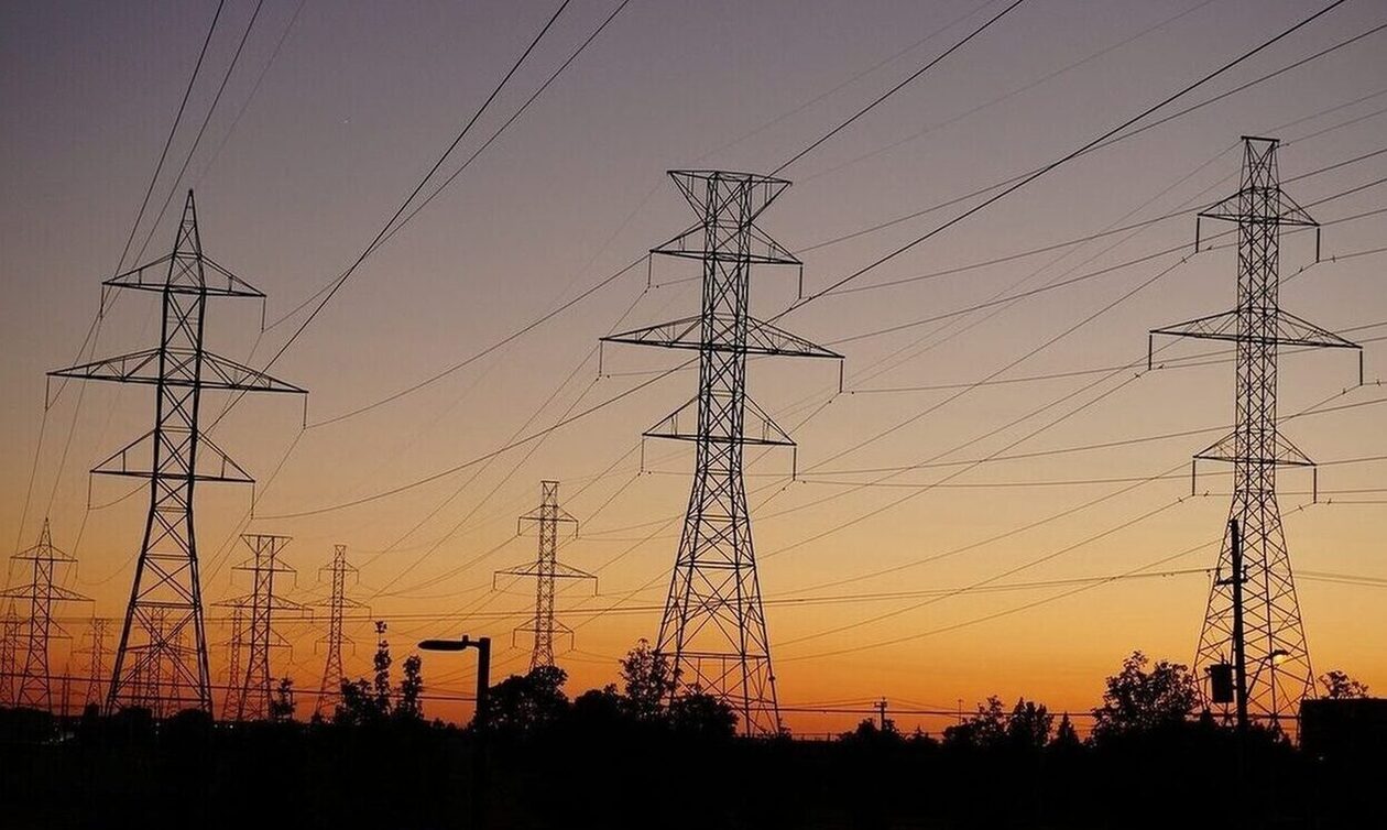 Διακοπές ρεύματος: Πού δημιουργήθηκαν προβλήματα στην ηλεκτροδότηση λόγω κακοκαιρίας