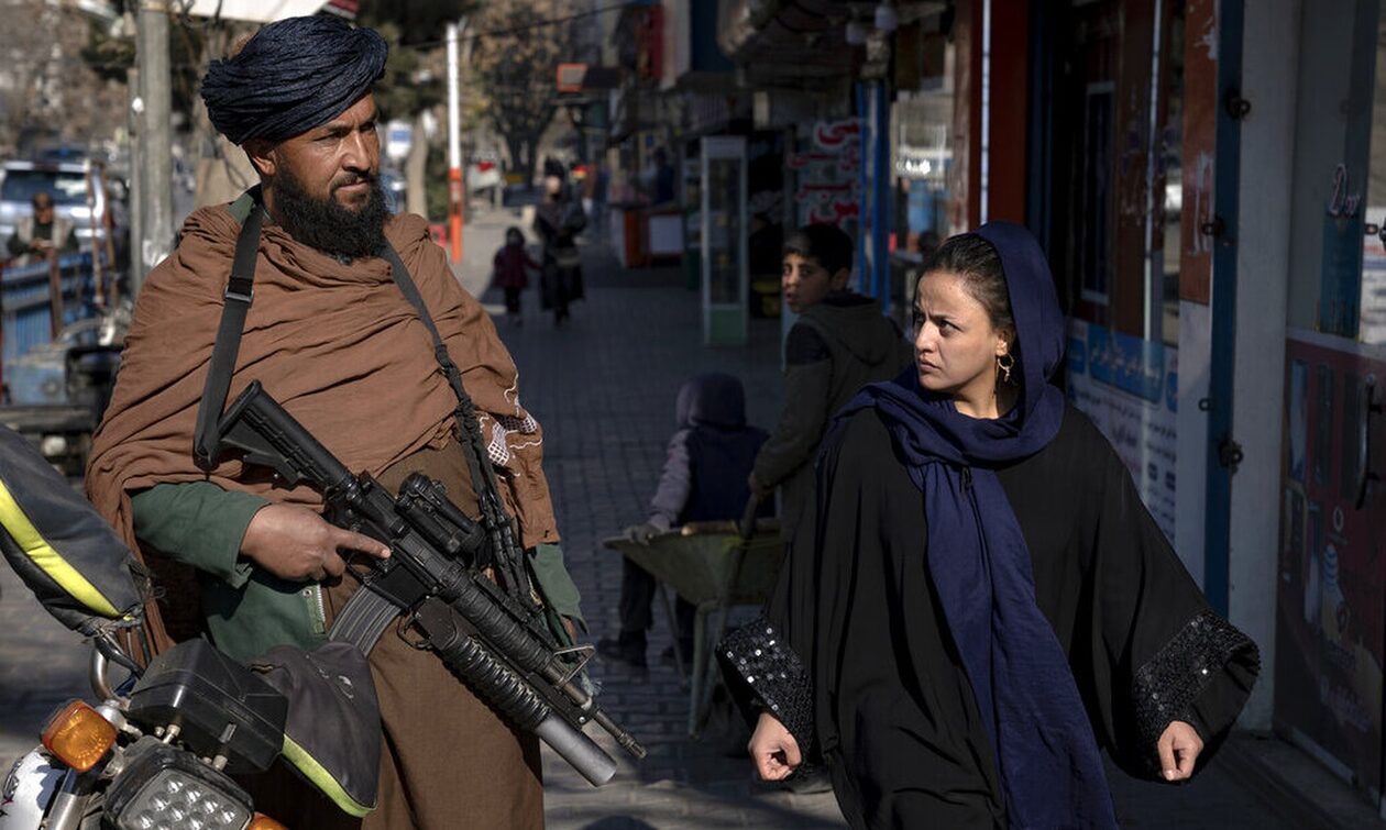 ΕΕ – EUAA: Όλες οι γυναίκες στο Αφγανιστάν διατρέχουν κίνδυνο διωγμού