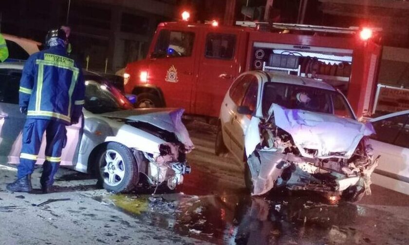 Σοβαρό τροχαίο στη Θεσσαλονίκη – Τρεις τραυματίες