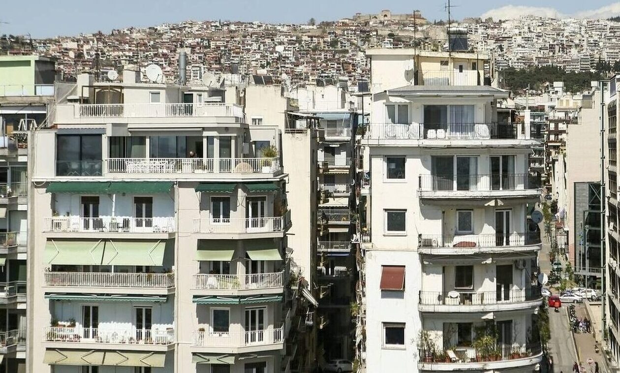 Στην Ελλάδα, το 74,2% των ενοικιαστών δαπανά άνω του 40% του εισοδήματος για την κατοικία του
