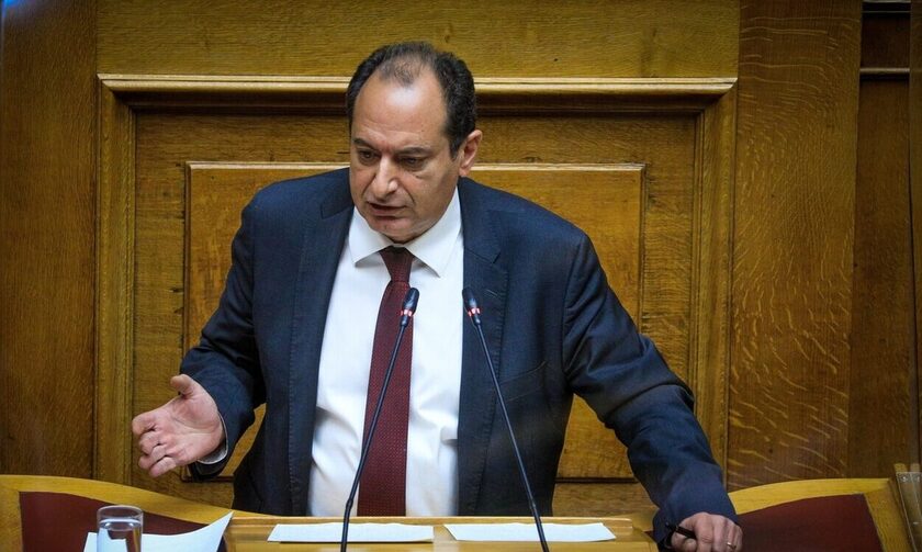 Σπίρτζης κατά Θεοδωρικάκου: «Απαντήστε για τη Greek Mafia ή παραιτηθείτε»