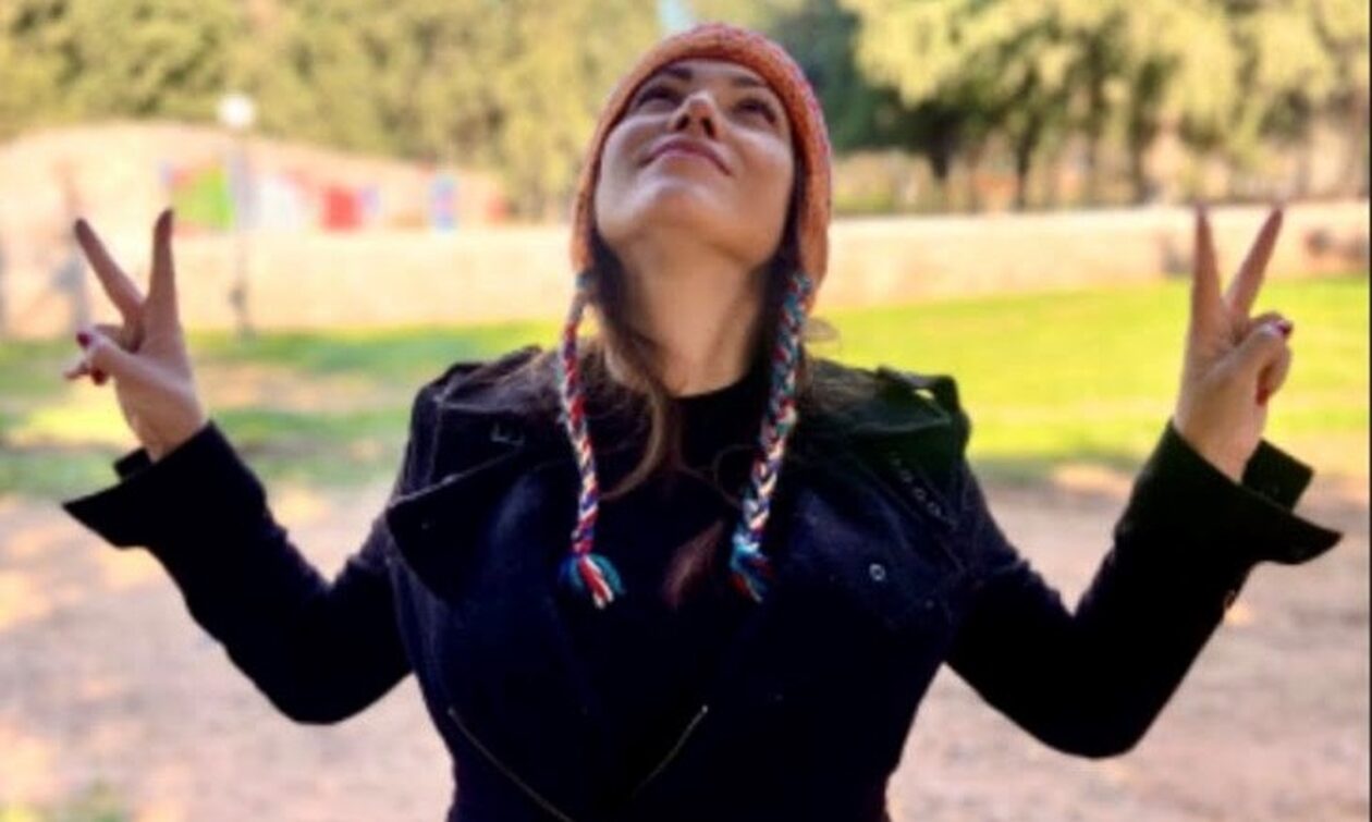 Κλέλια Ρένεση: Η ηθοποιός από τη «Μουρμούρα» παρουσιάζει το νέο της τραγούδι