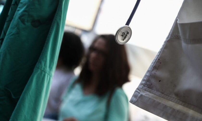 Νοσοκομεία: Εισάγονται «βραχιολάκια» ταυτοποίησης ασθενών – Νέα εγκύκλιος από τη Μίνα Γκάγκα