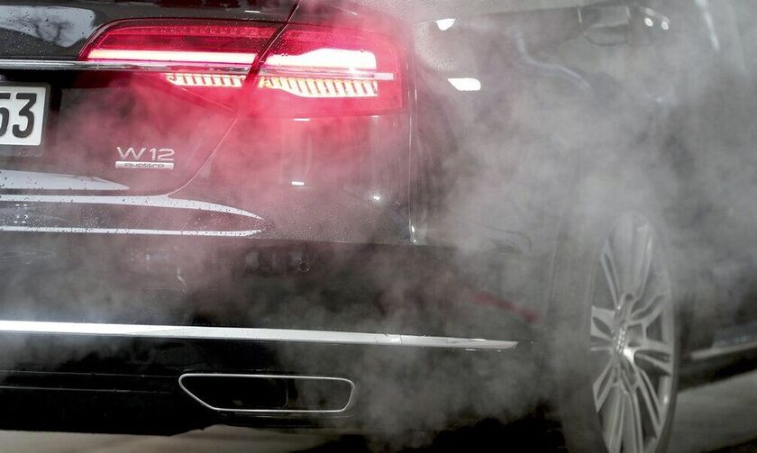Το κοινοβούλιο της ΕΕ ενέκρινε την απαγόρευση των αυτοκινήτων με βενζίνη και ντίζελ έως το 2035