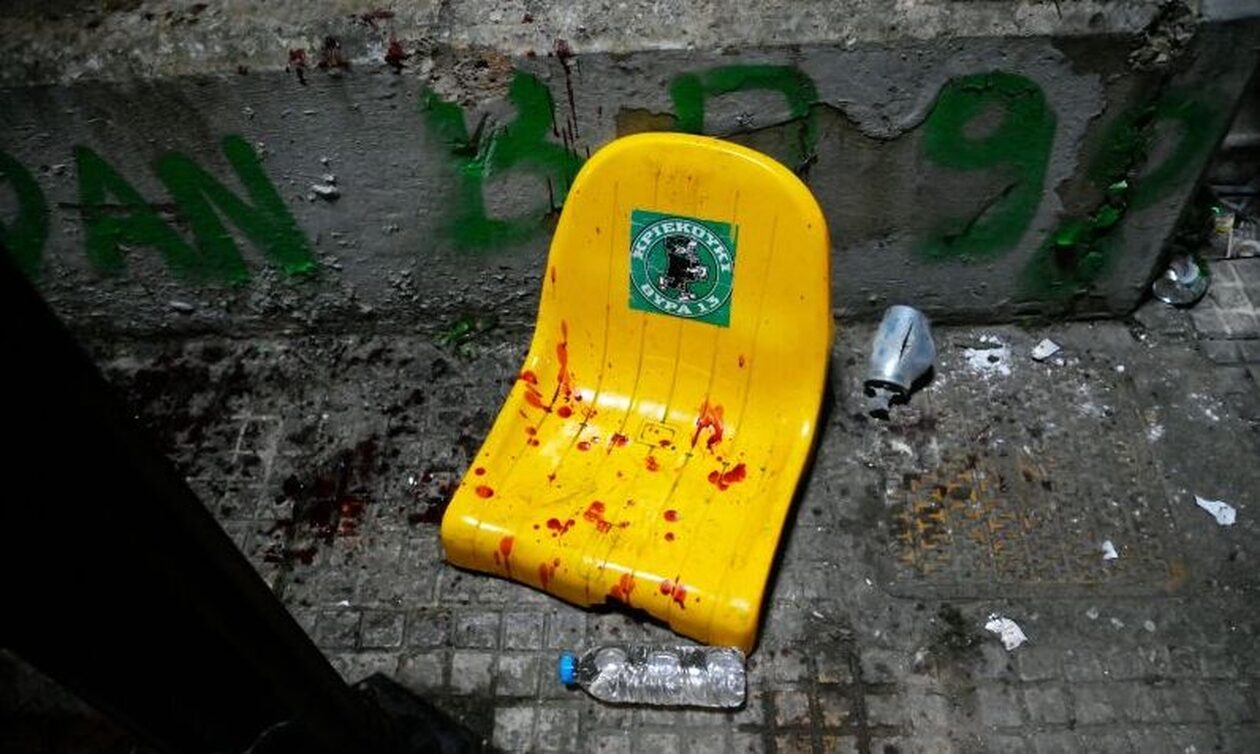 Παναθηναϊκός – Ολυμπιακός: Τραυματίες και ματωμένα καθίσματα στο Μαρούσι - Αναβολή στο ντέρμπι
