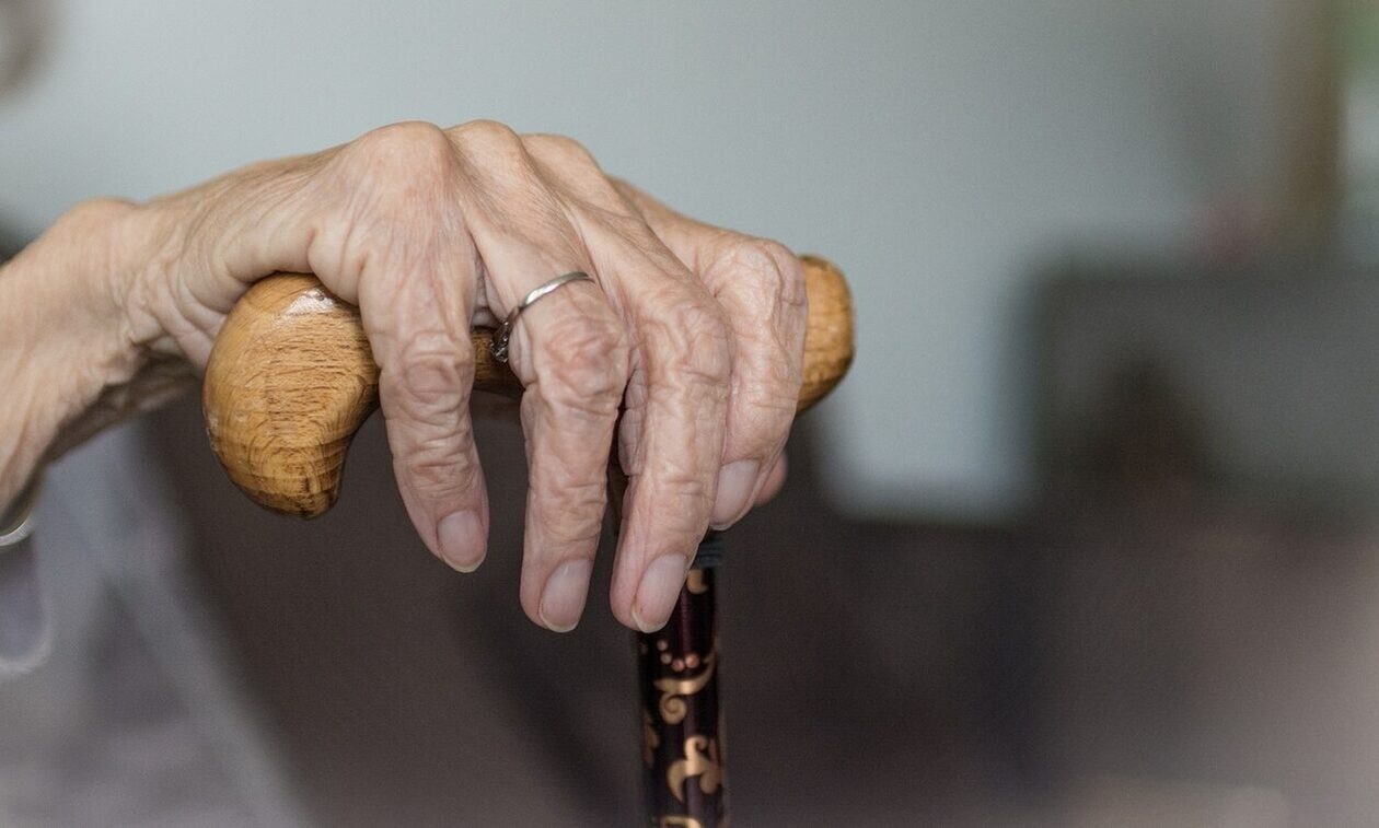 Σφραγίζεται το γηροκομείο-κολαστήριο στον Κορυδαλλό – Απομακρύνονται οι ηλικιωμένοι