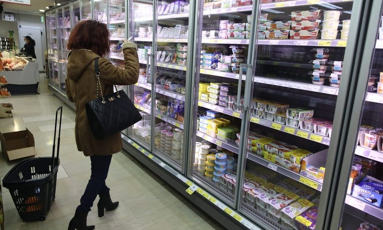 Σούπερ μάρκετ: Πόσα πληρώνουν οι Έλληνες το μήνα για τα ψώνια τους - «Ανάσα» με το Market Pass