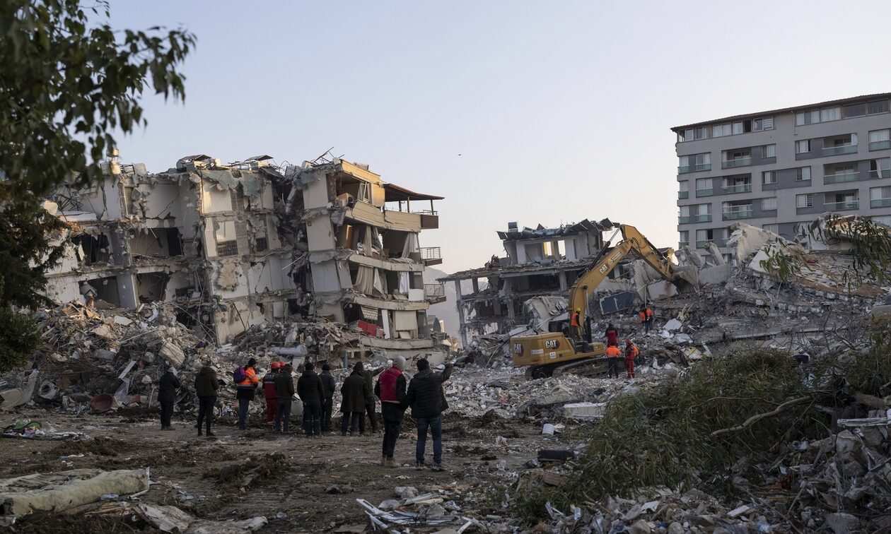 Σεισμός στην Τουρκία: Σταματούν οι έρευνες για την ανεύρεση επιζώντων