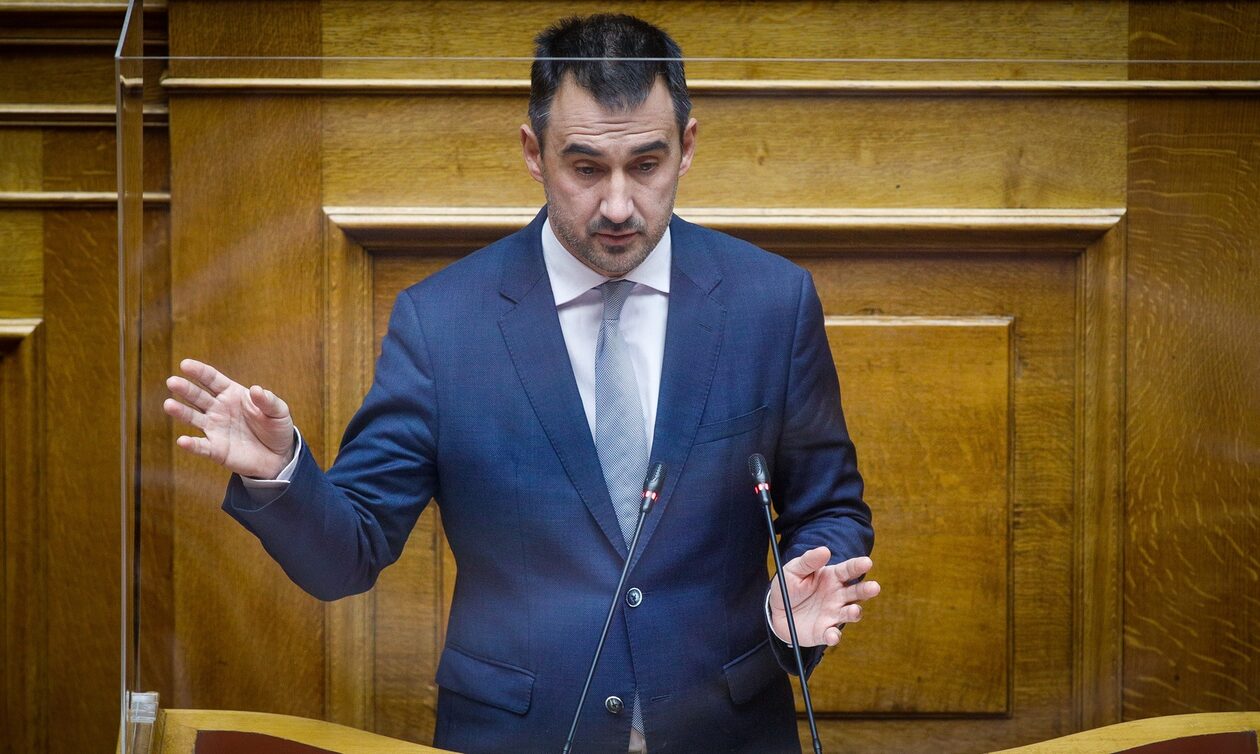 Χαρίτσης στο Newsbomb.gr: Πολιτική επιλογή της κυβέρνησης η εξαΰλωση του εισοδήματος των πολιτών