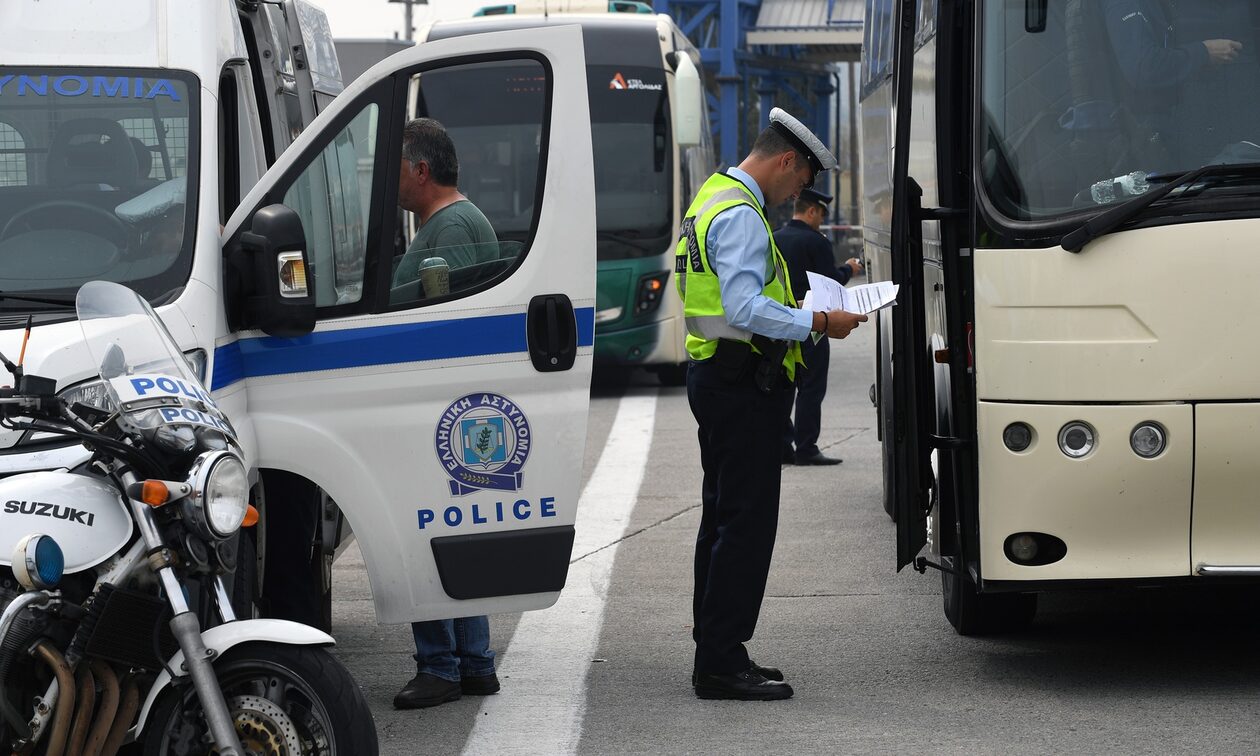 Θεσσαλονίκη: Λεωφορείο των ΚΤΕΛ ακινητοποιήθηκε μέσα σε τούνελ - Στο νοσοκομείο ο οδηγός