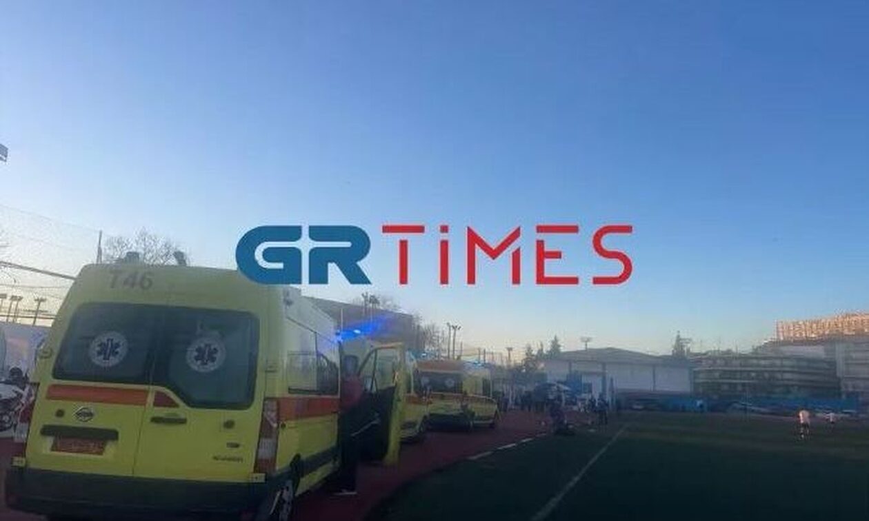Αναστάτωση στη Θεσσαλονίκη: 18χρονος υπέστη ανακοπή καρδιάς σε γήπεδο ενώ έπαιζε ποδόσφαιρο