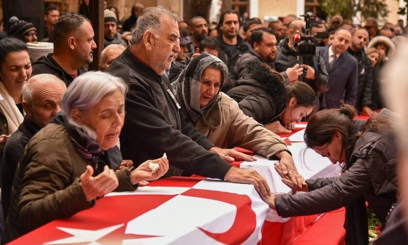 Πρώην ΥΠΕΞ Τουρκίας: Μετά τον σεισμό οι ελληνοτουρκικές σχέσεις μπορεί να αλλάξουν