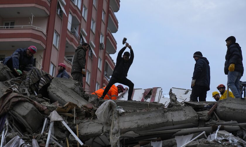 Σεισμός Τουρκία: Τουλάχιστον ένας νεκρός και τέσσερις τραυματίες από το νέο χτύπημα του Εγκέλαδου