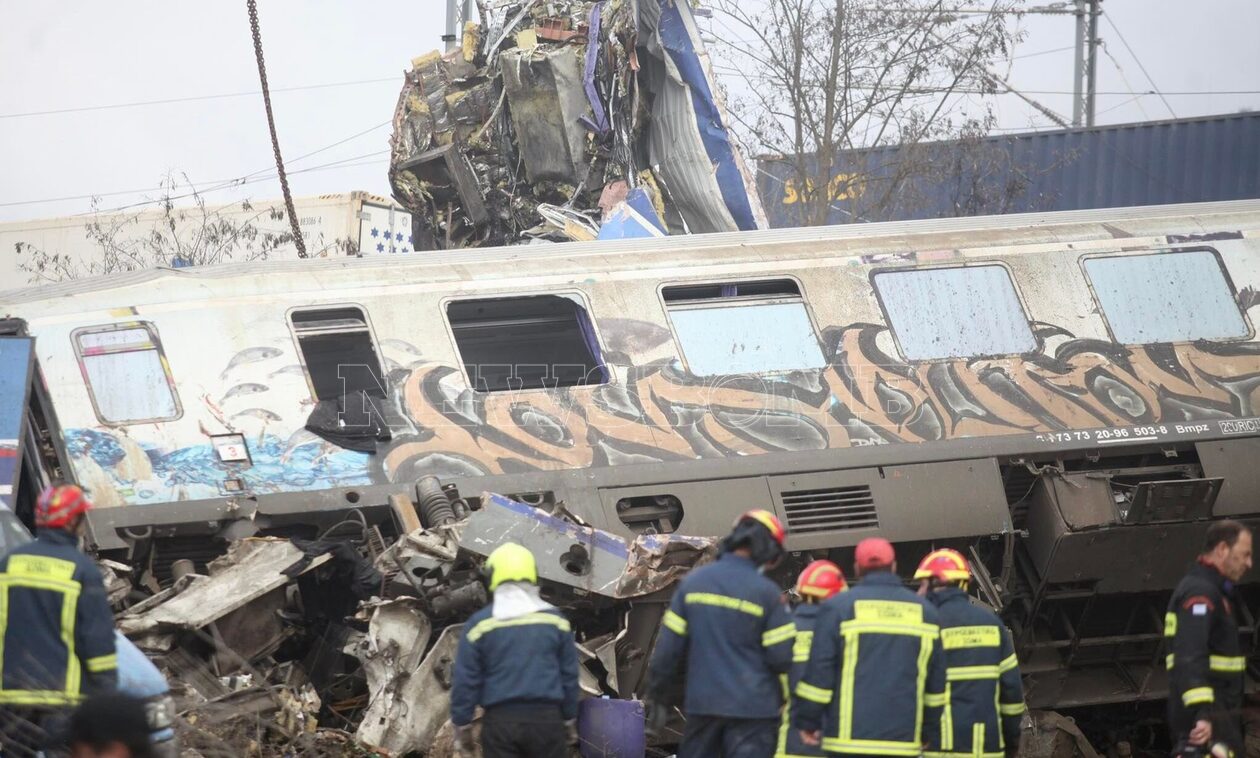 Σύγκρουση τρένων στα Τέμπη - Επικεφαλής ΕΜΑΚ στο Newsbomb.gr: «Είναι πάρα πολλά τα θύματα»