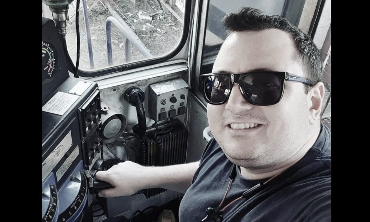 Σύγκρουση τρένων στα Τέμπη: Μεταξύ των θυμάτων 35χρονος μηχανοδηγός που ταξίδευε ως επιβάτης