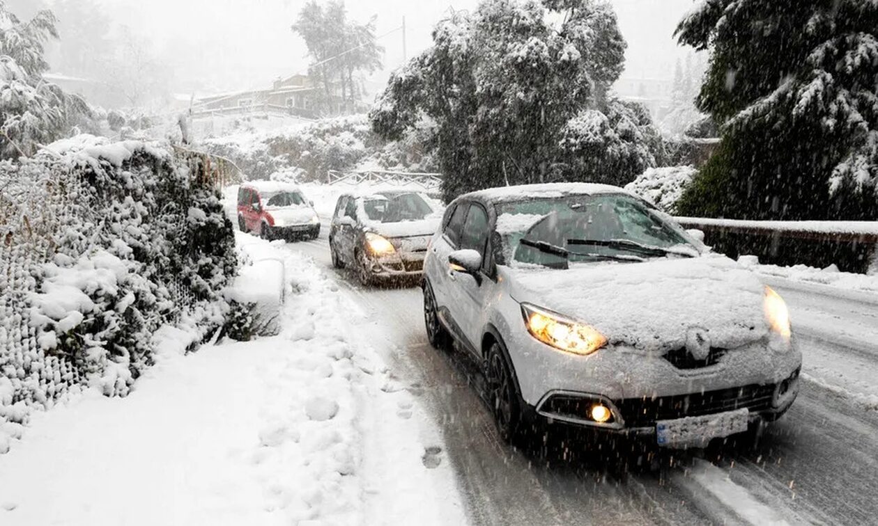Ισπανία: Στους δρόμους τα εκχιονιστικά στη Μαγιόρκα - Εγκλωβισμένοι οδηγοί στα χιόνια