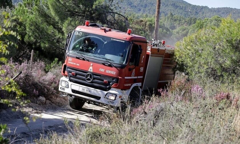 Κρήτη: Μεγάλη φωτιά στην Καλαμαύκα Ιεράπετρας – Μεγάλη κινητοποίηση στην Πυροσβεστική