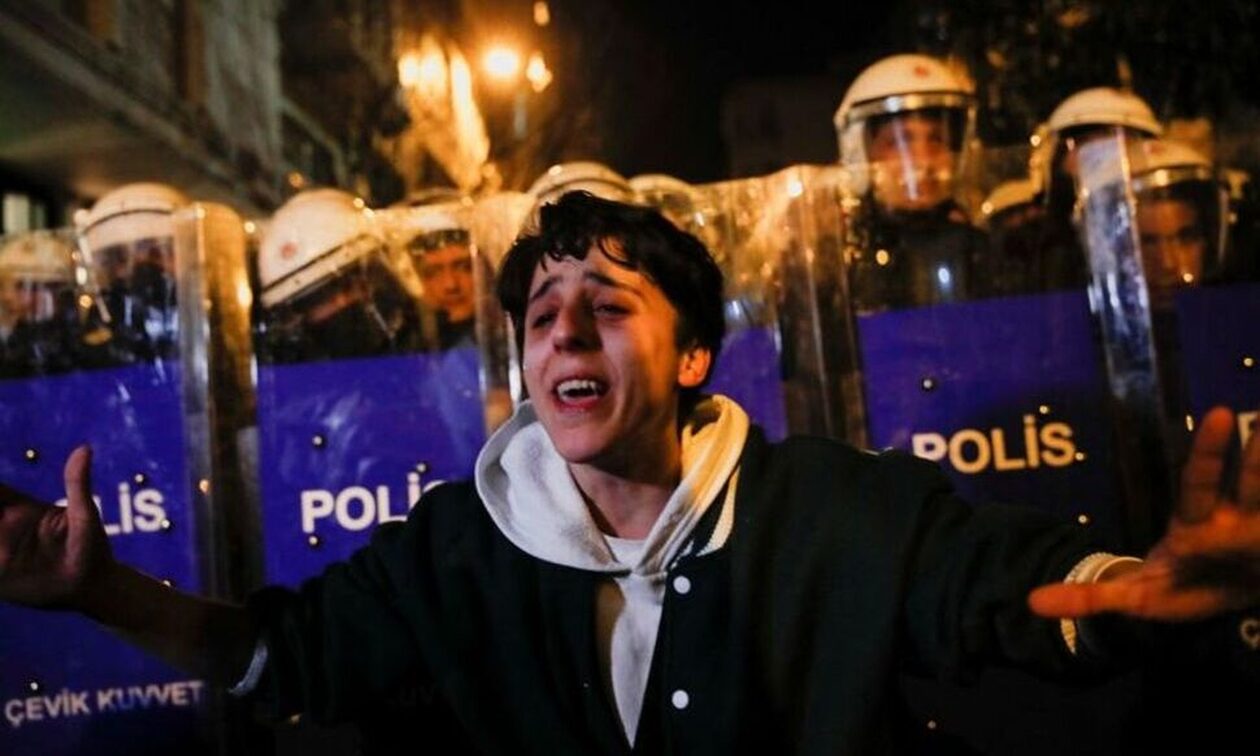 Τουρκία: Εντάσεις και σπρέι πιπεριού από την αστυνομία σε πορεία για την Παγκόσμια Ημέρα Γυναίκας