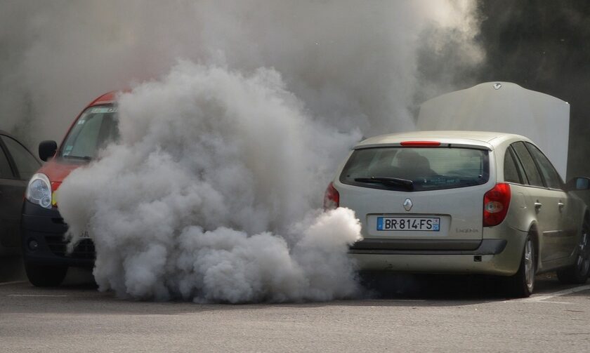 Διεθνής Οργανισμός Ενέργειας: Οι ρύποι των αυτοκινήτων άγγιξαν το 1 δισ. τόνους το 2022