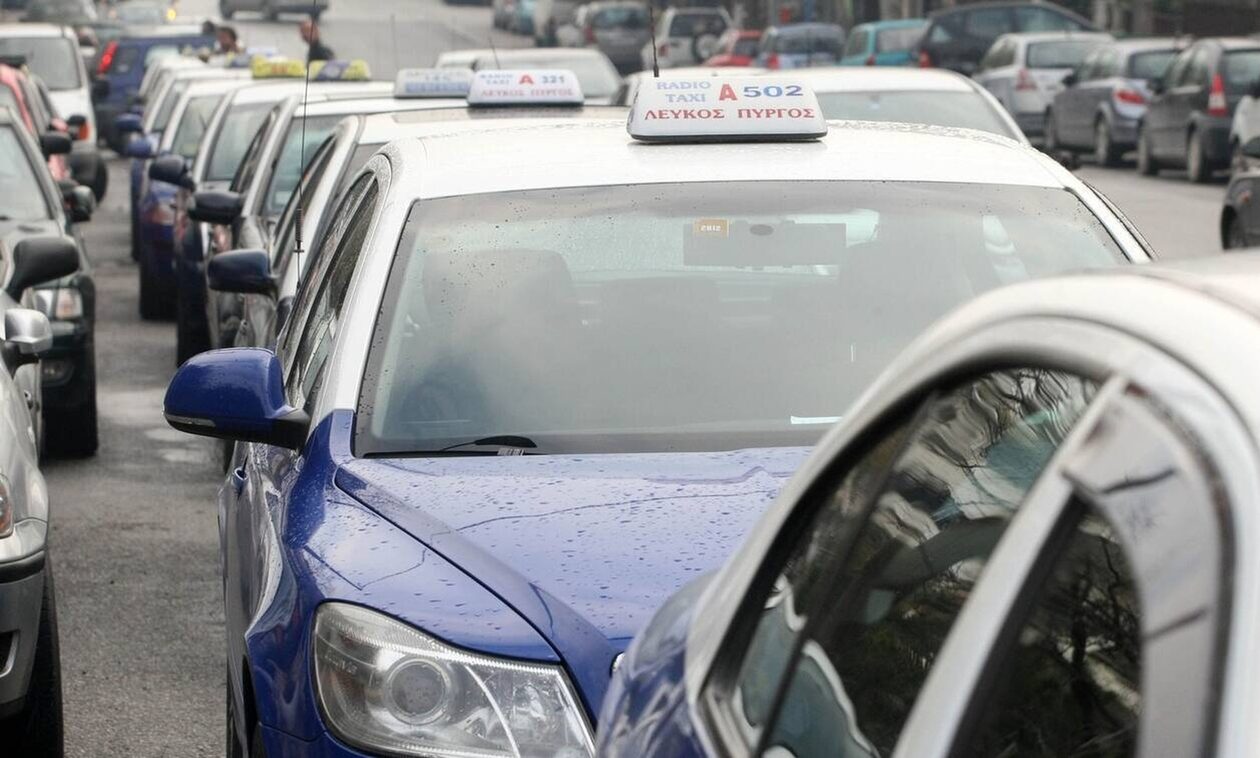 Θεσσαλονίκη: Πρόστιμα σε οδηγούς ταξί που έκαναν δρομολόγια με ηλεκτρονική εφαρμογή ταξίμετρου