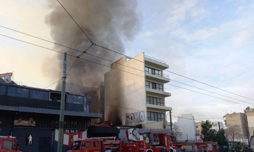 Υπό έλεγχο η φωτιά που ξέσπασε σε κατάστημα στο Γκάζι