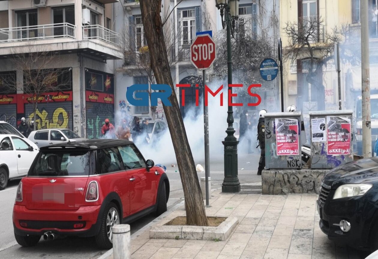 Θεσσαλονίκη: Επεισόδια στο κέντρο μετά τη λήξη της πορείας για τα Τέμπη