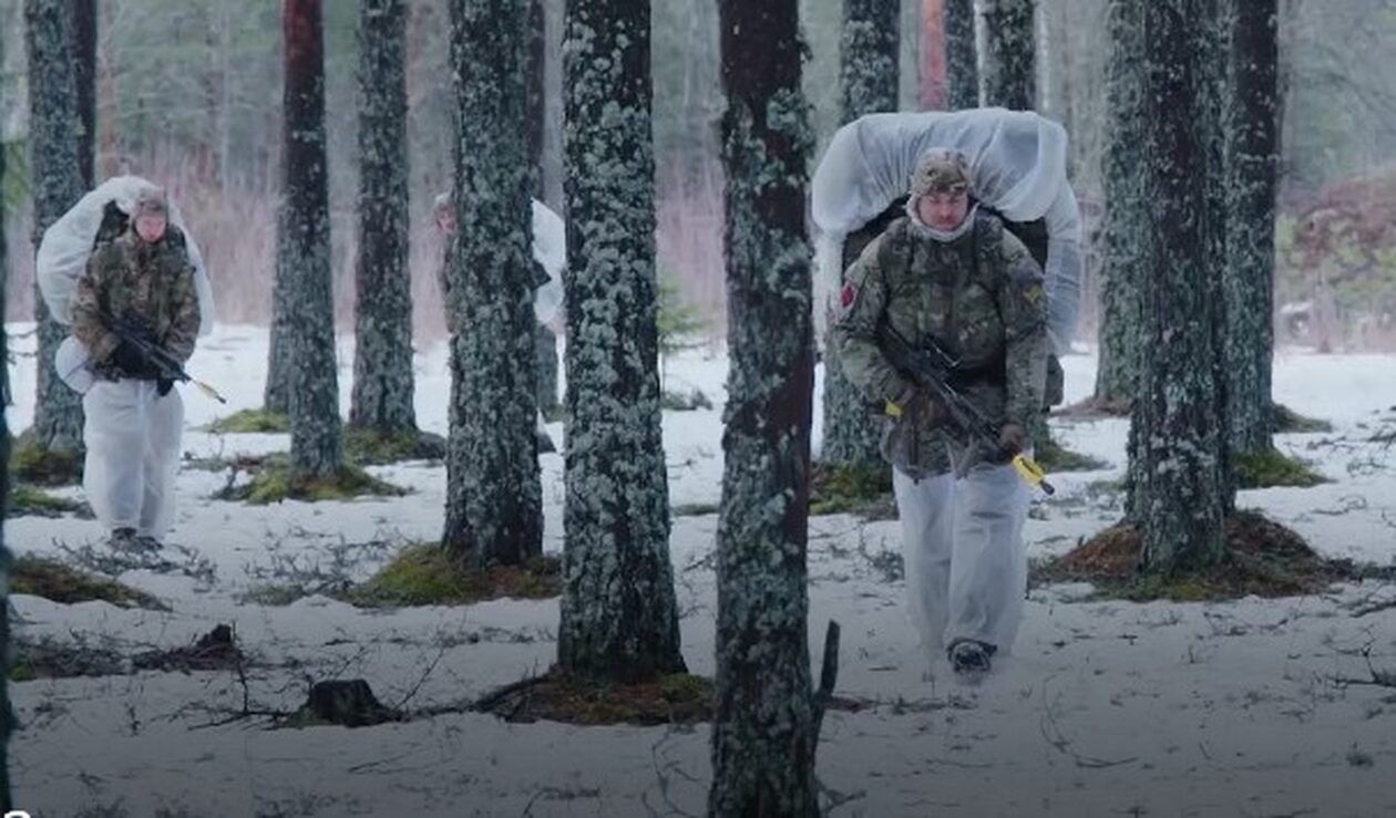 Δείτε τα βίντεο: Ασκήσεις «επιβίωσης» για στρατιώτες του ΝΑΤΟ στην άγρια φύση Νορβηγίας και Εσθονίας