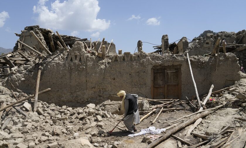 Σεισμός στο Αφγανιστάν: Πανικόβλητοι οι κάτοικοι - Έψαλλαν στίχους από το κοράνι
