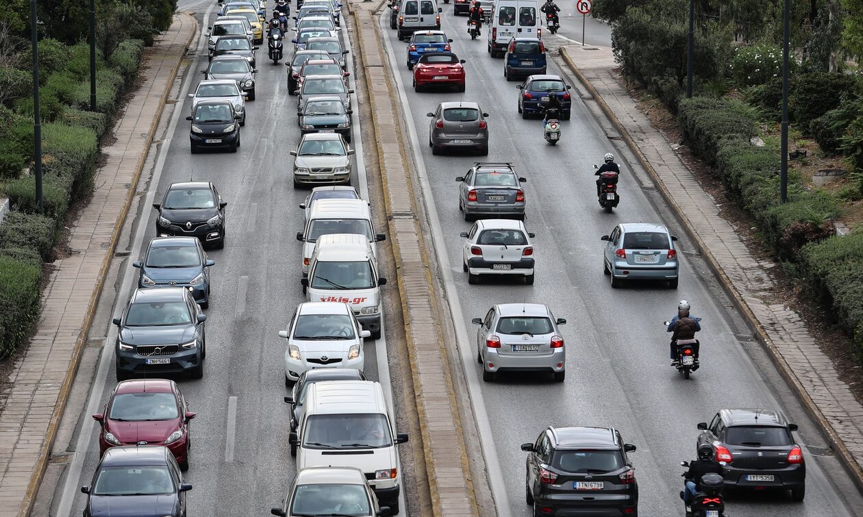 Κίνηση τώρα: Στο «κόκκινο» η λεωφόρος Αθηνών μετά από τροχαίο