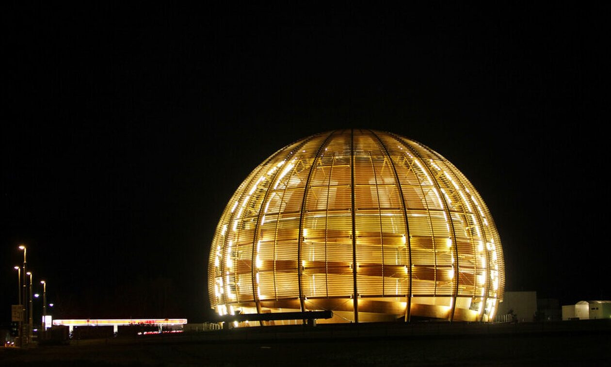 CERN: Πραγματοποιήθηκε νέα ακριβέστερη μέτρηση της μάζας του μποζονίου W