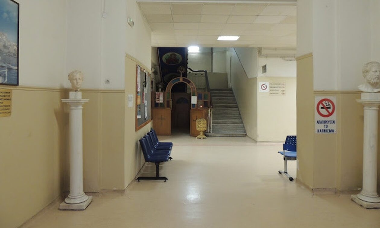 Επική γκάφα κλέφτη: «Άδειασε» κυλικείο νοσοκομείου, αλλά ξέχασε πίσω προσωπικά του έγγραφα
