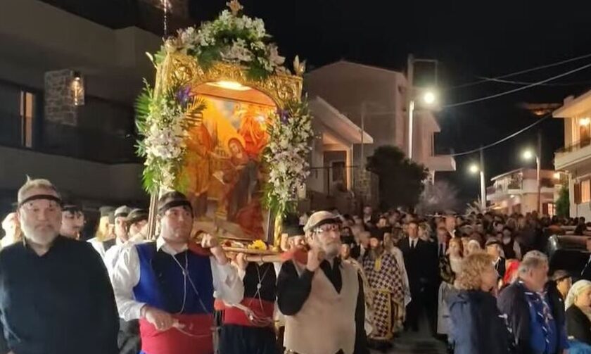Λιτάνευση της ιεράς εικόνας της Παναγίας Ευαγγελιστρίας στο Ναύπλιο