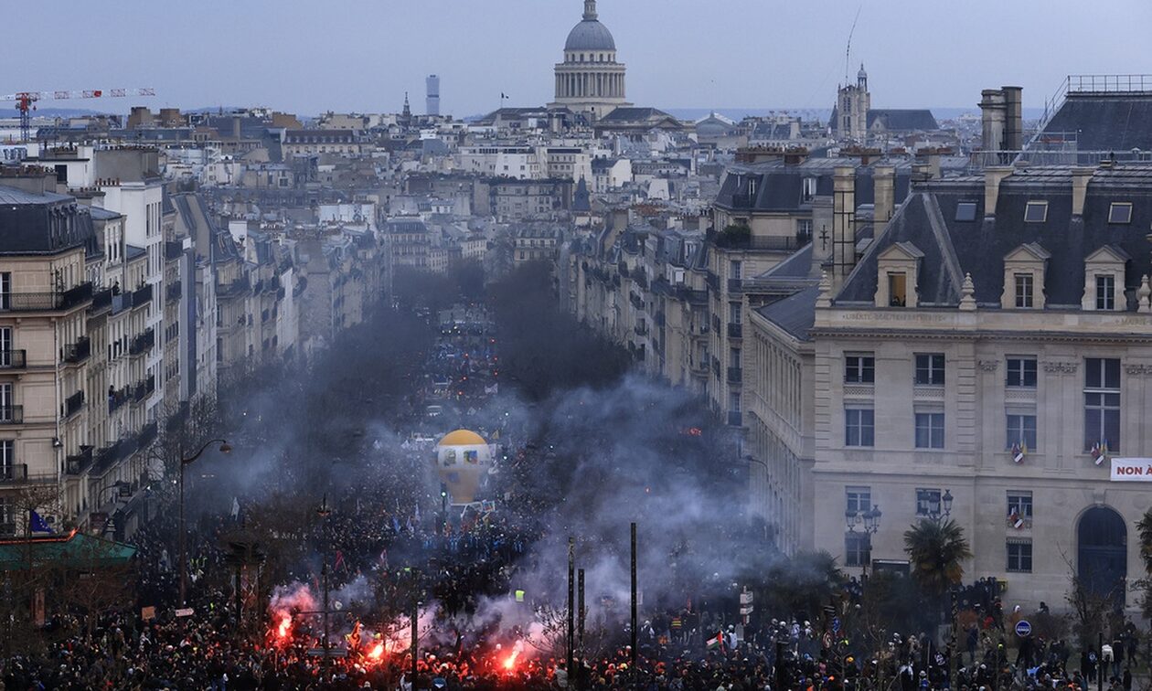 Η Ευρώπη «στις φλόγες»: Σε κλοιό απεργιών και διαδηλώσεων η «γηραιά ήπειρος»