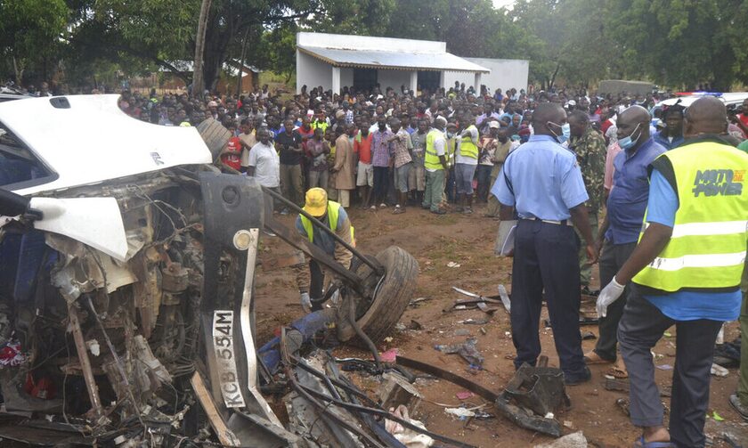 Νιγηρία: Πέντε νεκροί σε σύγκρουση λεωφορείων
