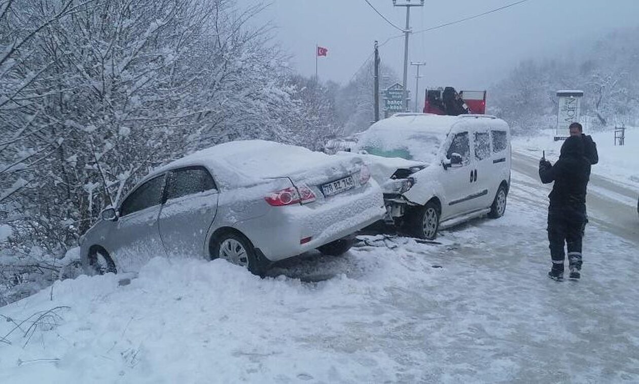 Τουρκία: Καραμπόλα με 58 οχήματα λόγω παγετού