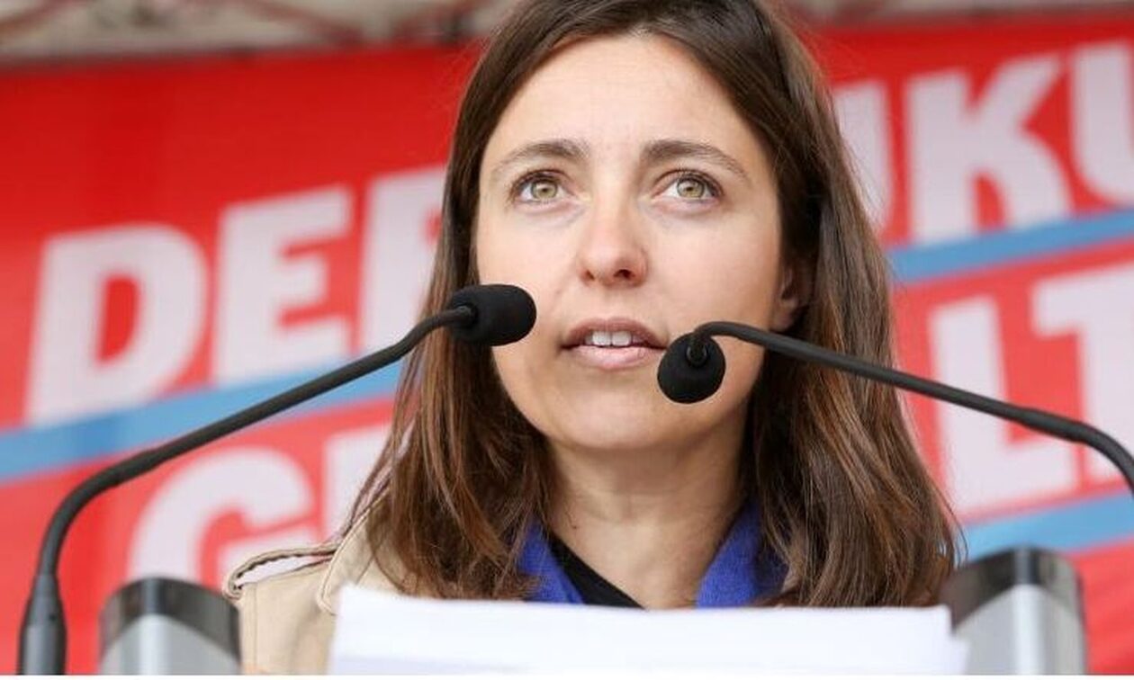 Γαλλία: Ποια είναι η Σοφί Μπινέ - Για πρώτη φορά γυναίκα στο τιμόνι του αριστερού συνδικάτου CGT