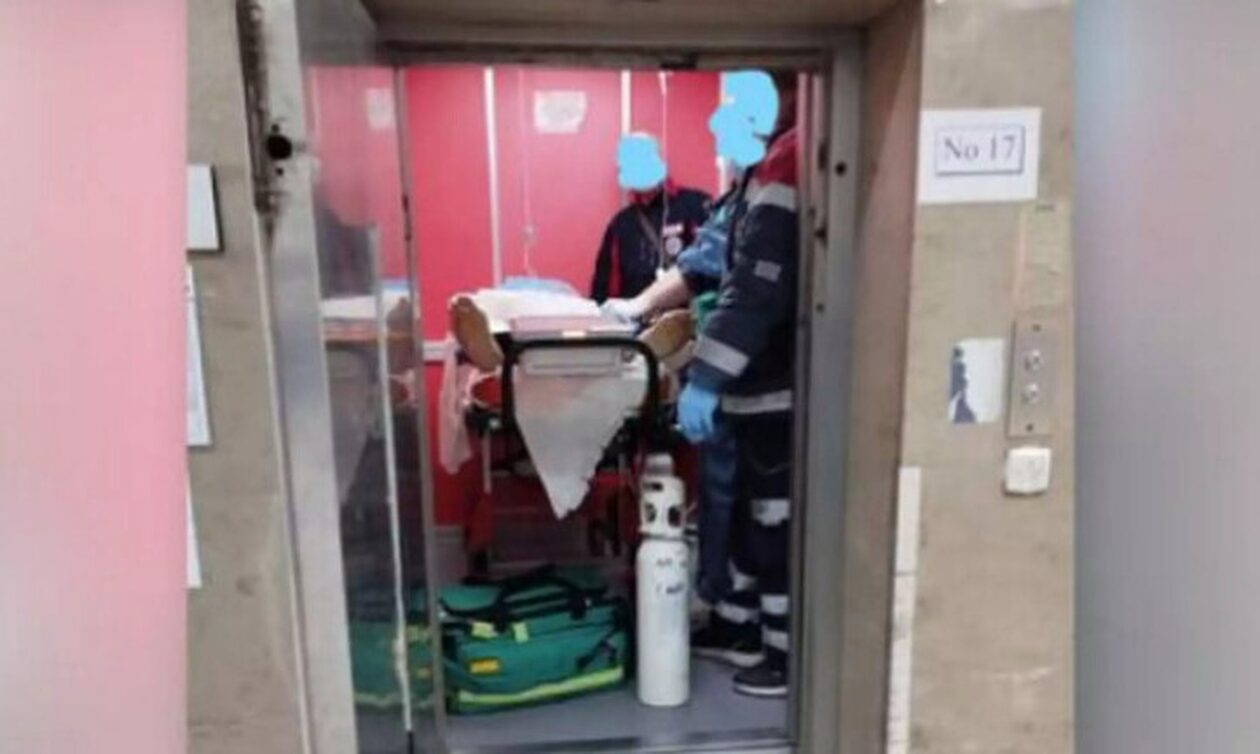 Θεσσαλονίκη: Εικόνες ντροπής στο «Ιπποκράτειο» - Ασθενής εγκλωβίστηκε σε ασανσέρ