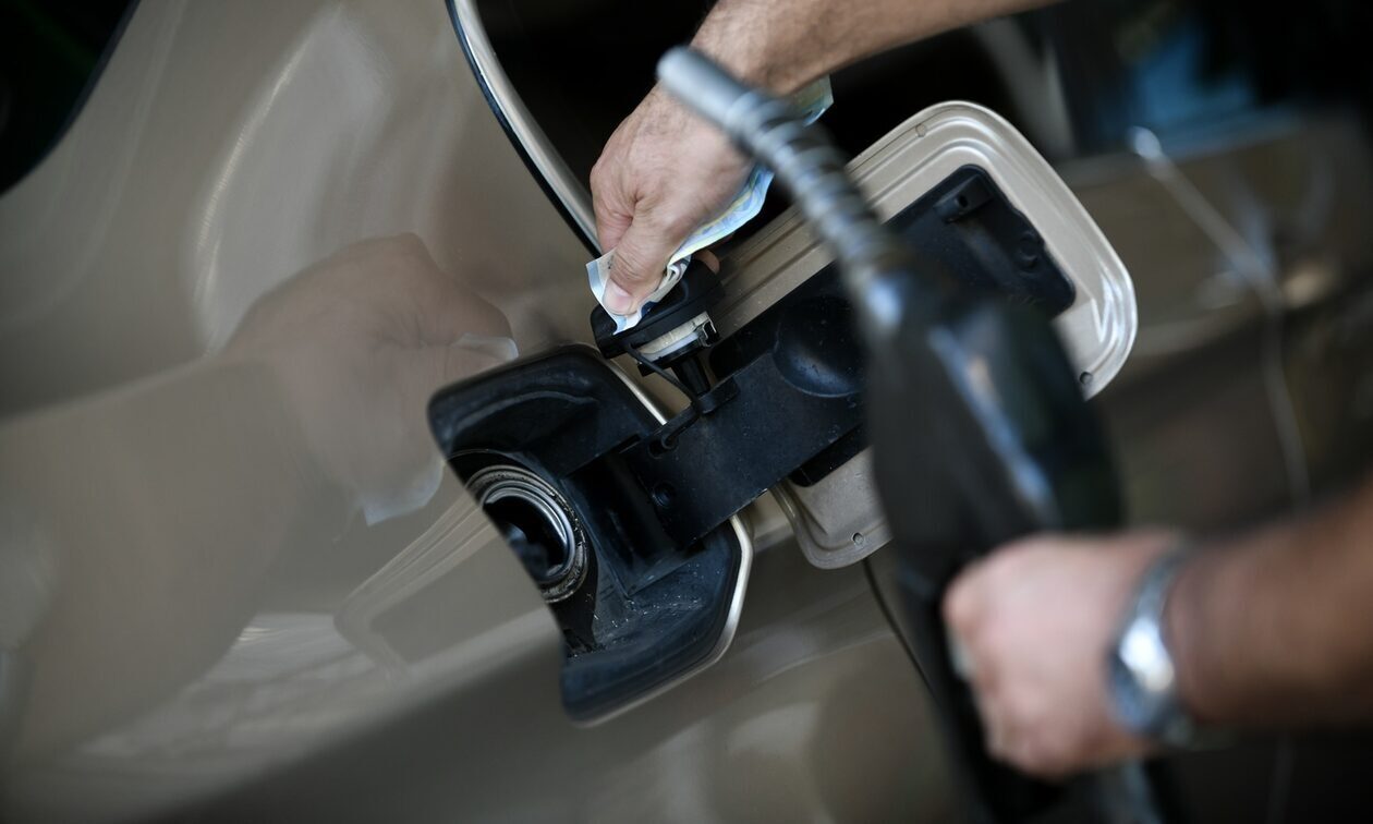 Καύσιμα: Ξεκίνησε η άνοδος στη τιμή της Βενζίνης - Έφτασε τα δυο ευρώ, αυξήσεις και στο πετρέλαιο