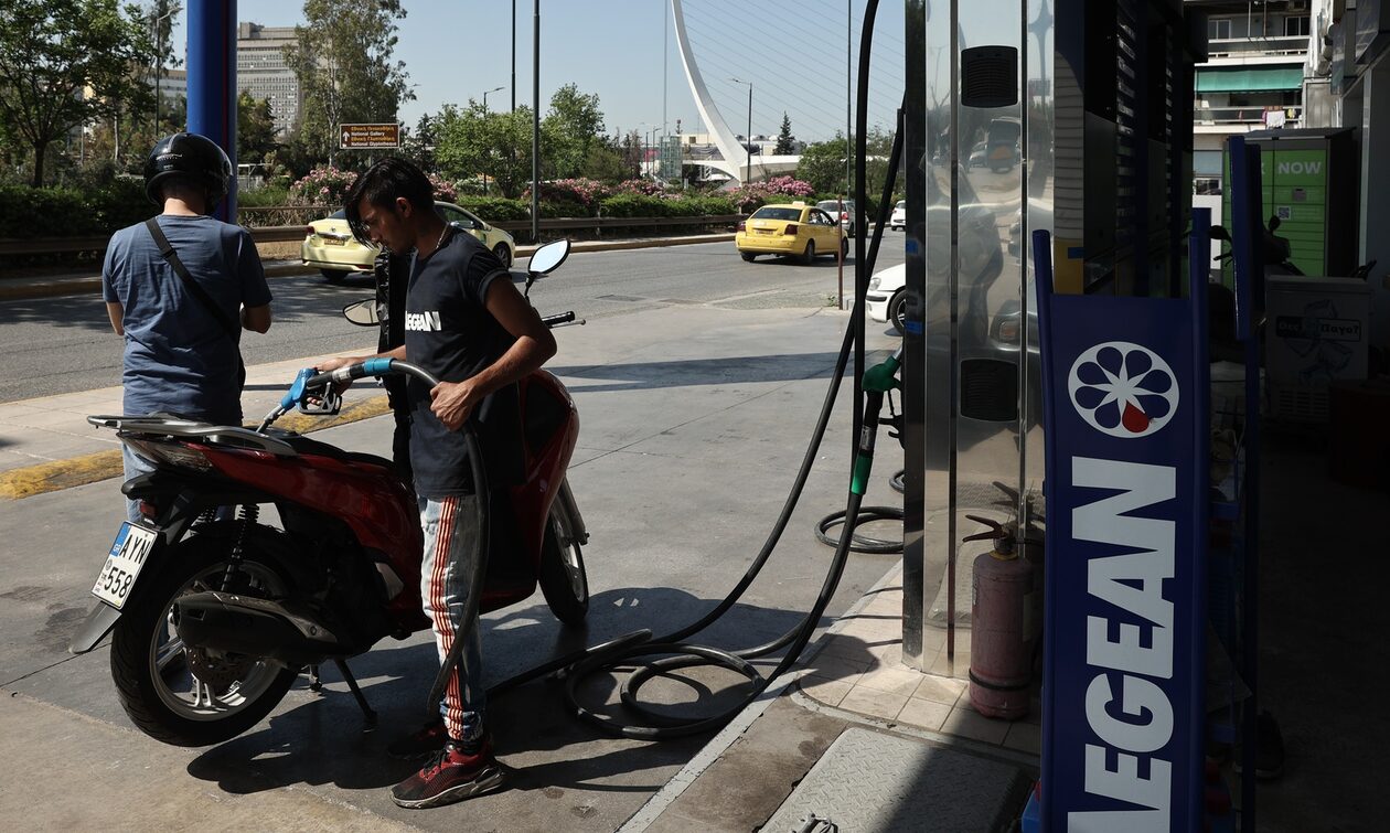 Ζάγκα στο Newsbomb.gr: Νέες αυξήσεις στα καύσιμα, να «φουλάρετε» πριν το Πάσχα