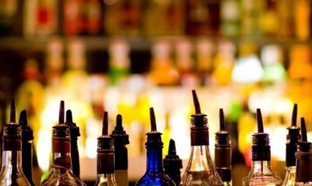 Θα πλημμύριζαν την αγορά με ποτά – μπόμπες: Το ΣΔΟΕ κατάσχεσε 10 κοντέινερ με 145.000 μπουκάλια