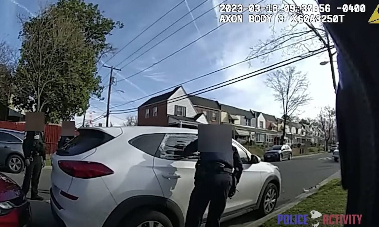 ΗΠΑ: Βίντεο σοκ από τη στιγμή που αστυνομικός πυροβολεί και σκοτώνει 17χρονο μέσα σε αυτοκίνητο