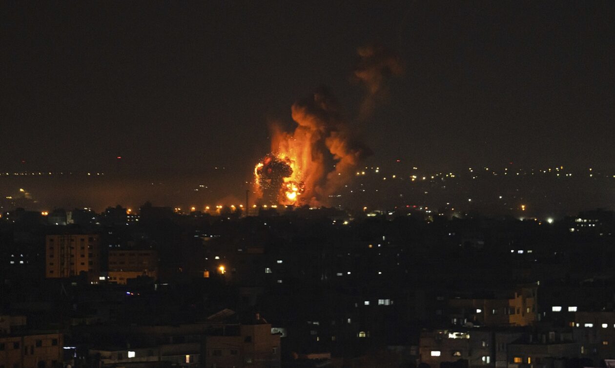 Νύχτα «κόλαση» στη Μέση Ανατολή: Επιθέσεις του Ισραήλ στη Λωρίδα της Γάζας και στο Λίβανο