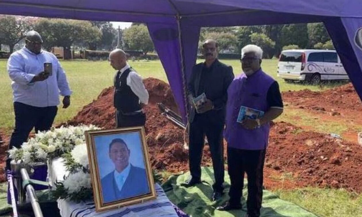 Νοτιοαφρικανός πάστορας που ήλπιζαν ότι θα αναστηθεί τελικά θάφτηκε 579 ημέρες μετά το θάνατό του