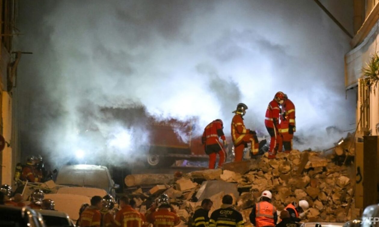 Κατάρρευση πολυκατοικίας στη Mασσαλία: Μάχη με το χρόνο και τις φλόγες για εντοπισμό επιζώντων