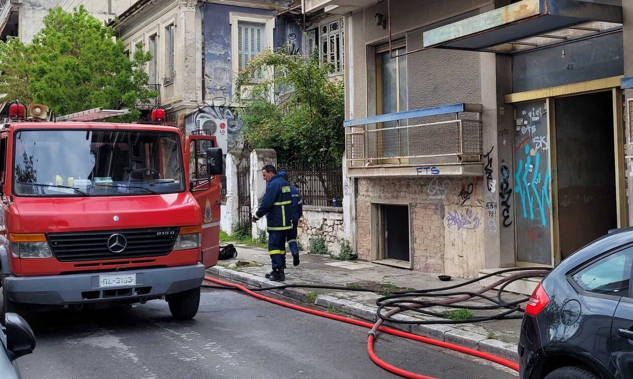 Αναστάτωση στο κέντρο της Λάρισας: Φωτιά σε υπόγειο πολυκατοικίας