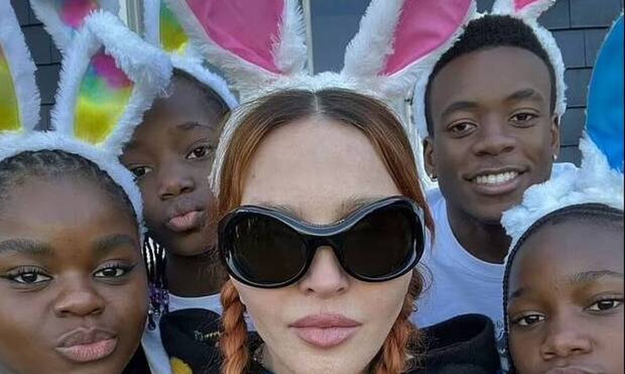 Mαντόνα: Φόρεσε αυτιά κουνελιού και γιόρτασε το Πάσχα με την οικογένειά της