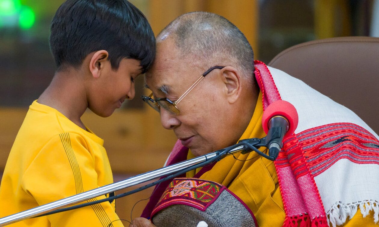 Δαλάι Λάμα: H ζωή, το έργο και τα προηγούμενα «στραβοπατήματά» του